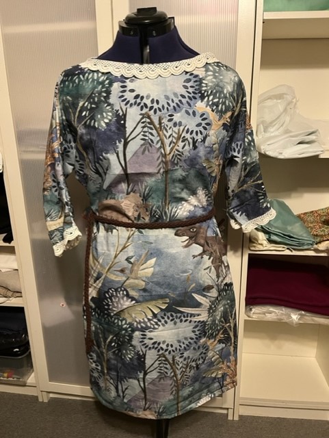 Klädskolan –  lär dig göra egna kläder