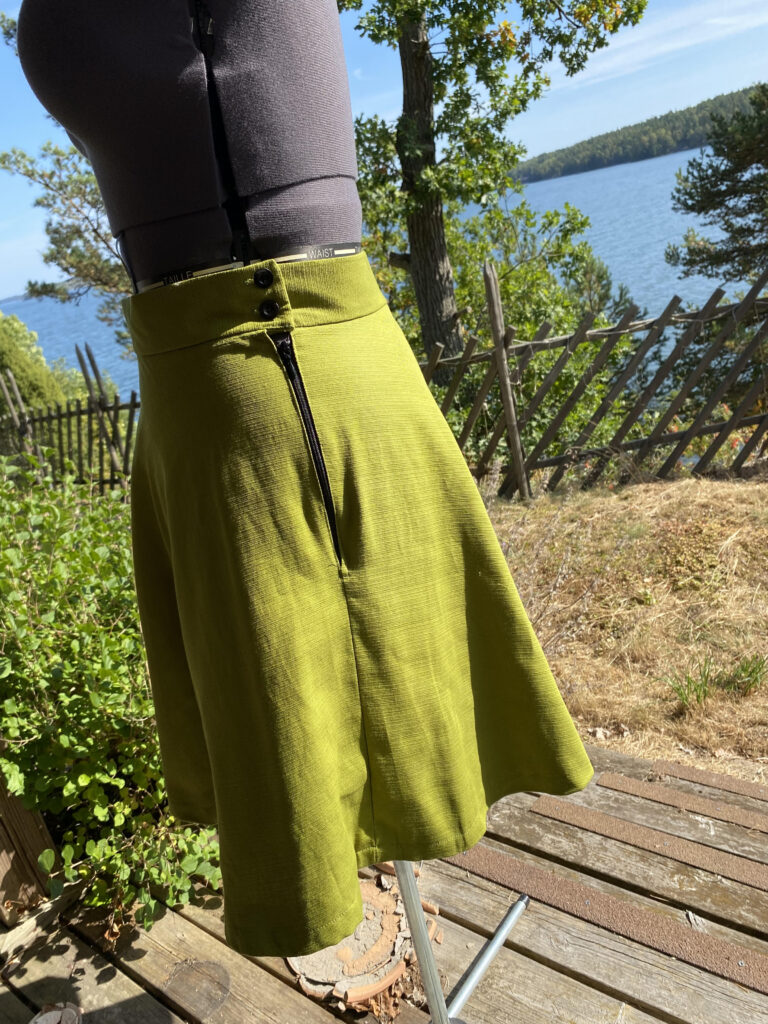 Klädskolan –  lär dig göra egna kläder