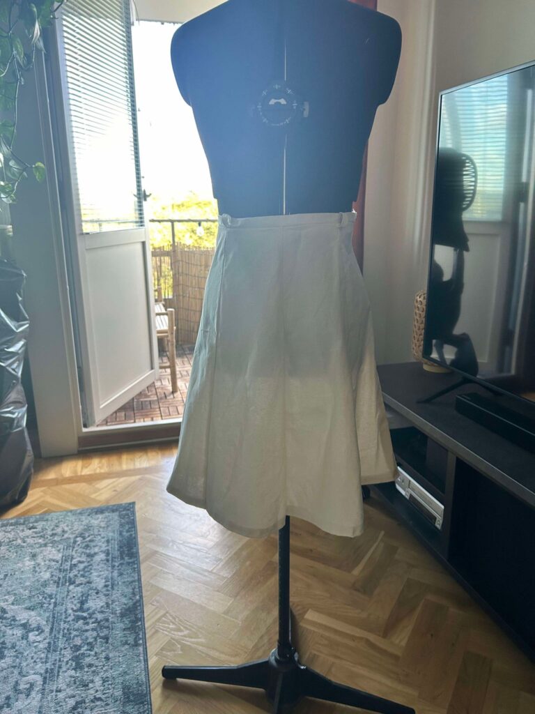 Klädskolan –  lär dig göra egna kläder