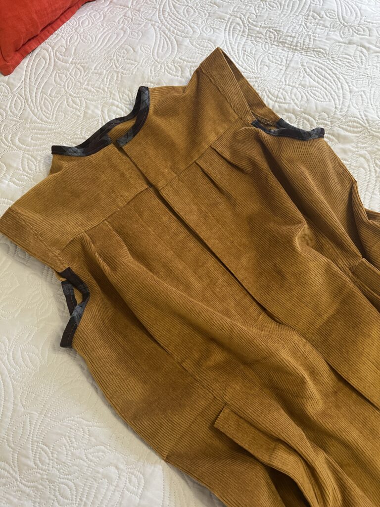 Klädskolan –  lär dig göra egna kläder