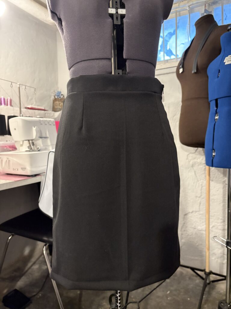 Klädskolan –  lär dig göra egna kläder