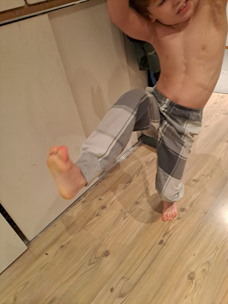 Klädskolan –  lär dig göra egna kläder