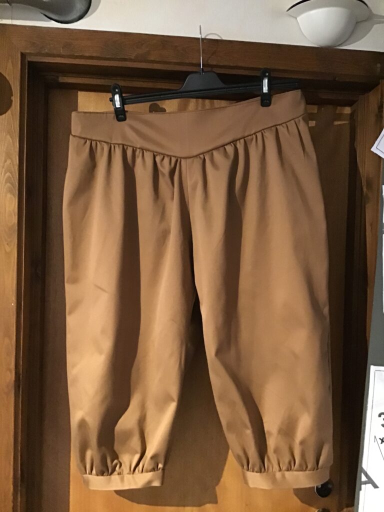 Klädskolan –  lär dig göra egna kläder