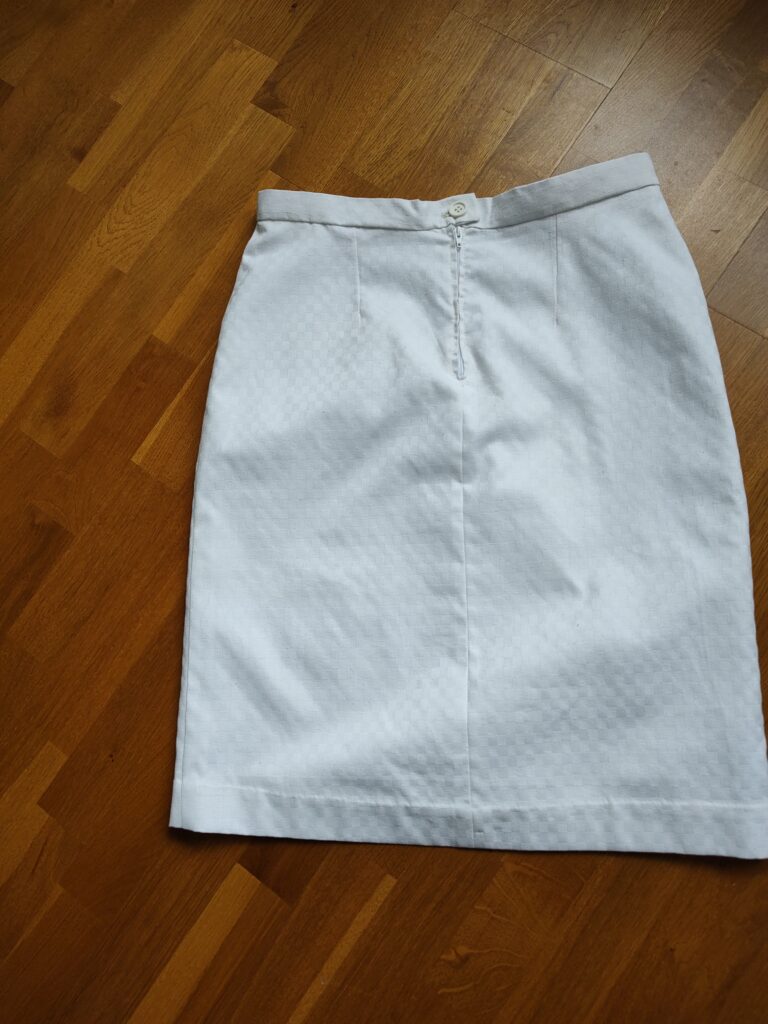 Klädskolan –  lär dig göra egna kläder