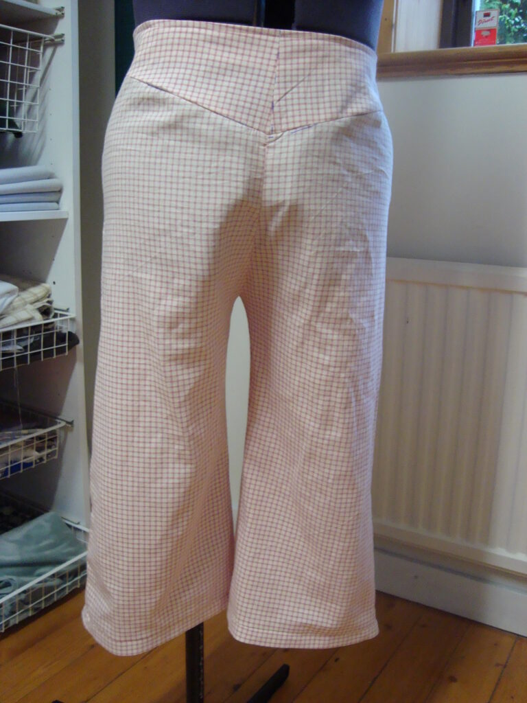 Klädskolan –  lär dig göra egna kläder