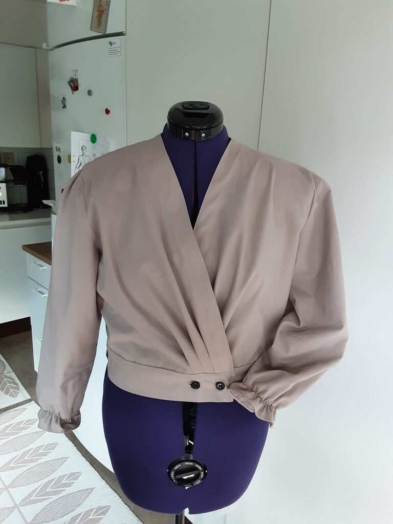 Klädskolan –  lär dig göra egna kläder