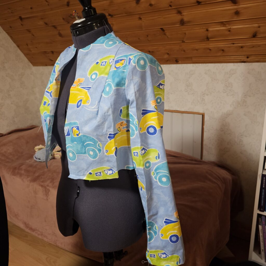 Klädskolan –  lär dig göra egna kläder