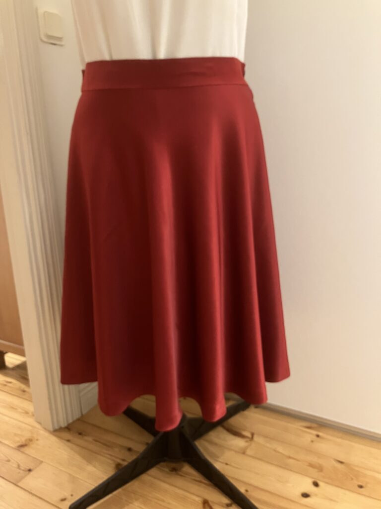 Klädskolan –  lär dig göra egna kläder