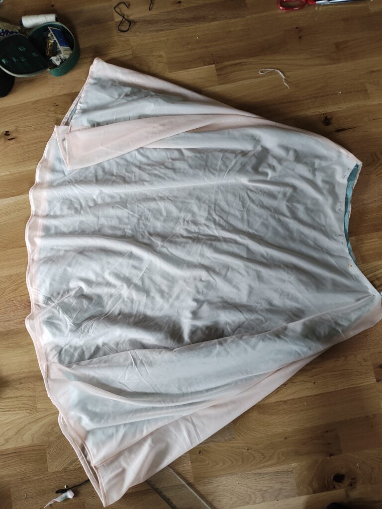 Klädskolan –  lär dig göra egna kläder